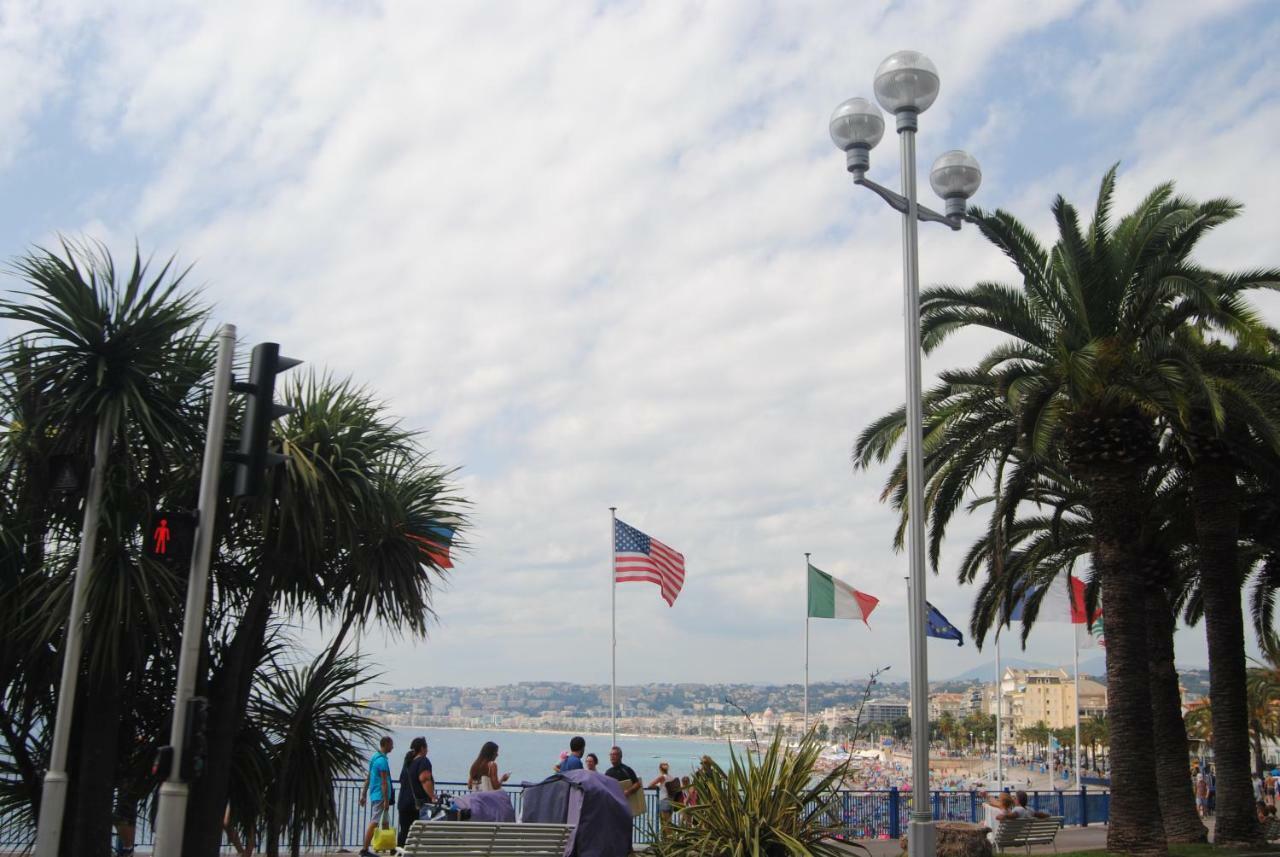 Les Palmiers A 700m De La * Nice