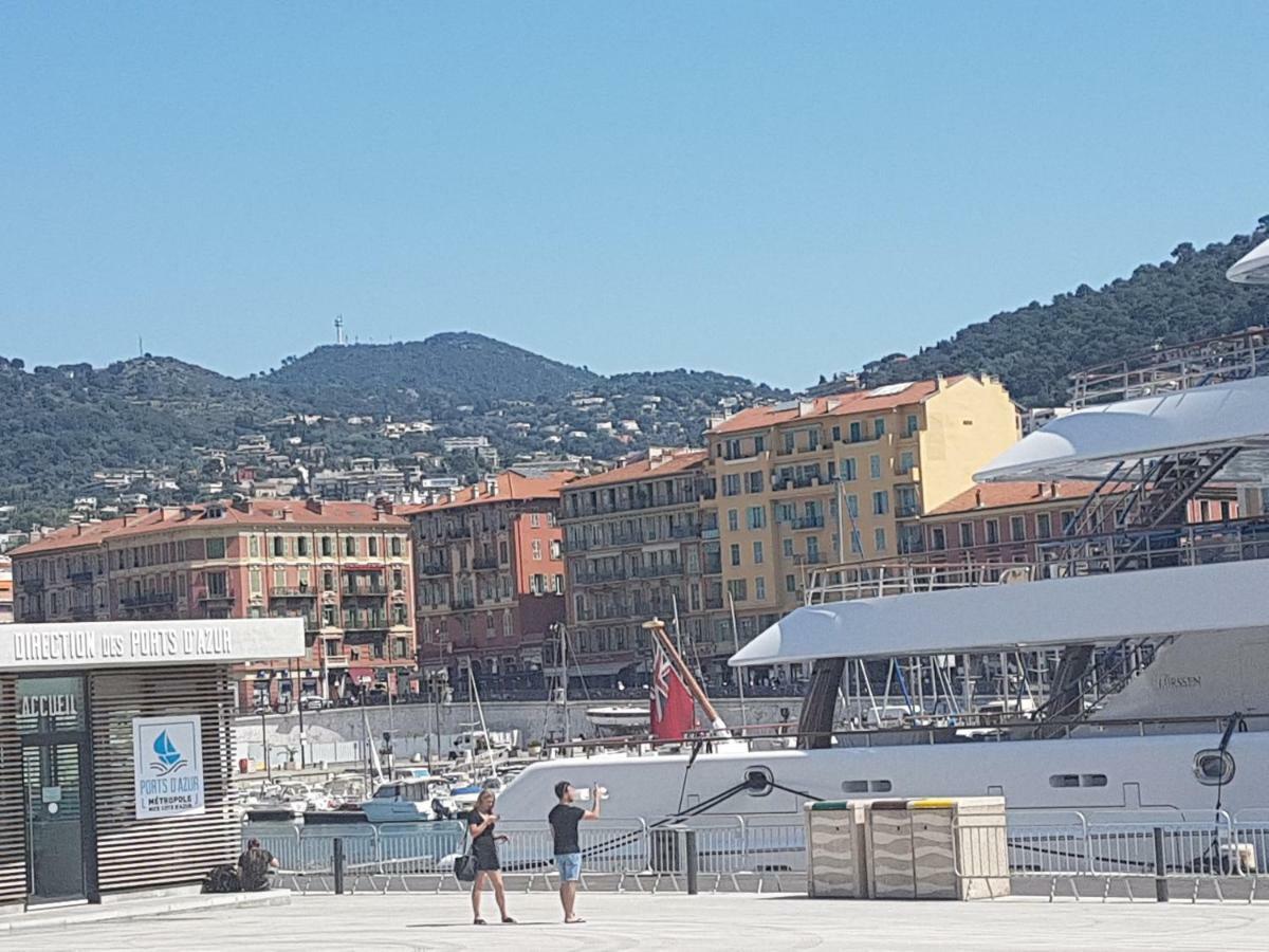 Les Palmiers A 700m De La Apartamento